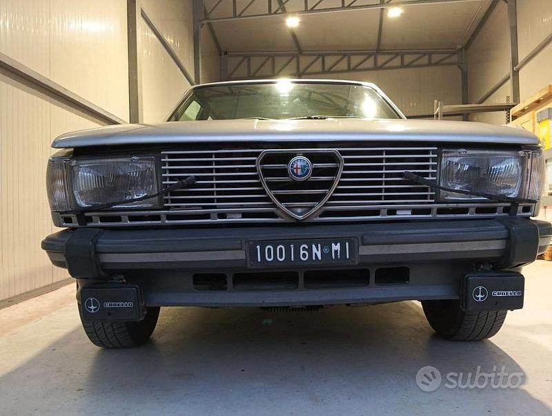 Usata Alfa Romeo Giulietta 1981 Grigio Berlina