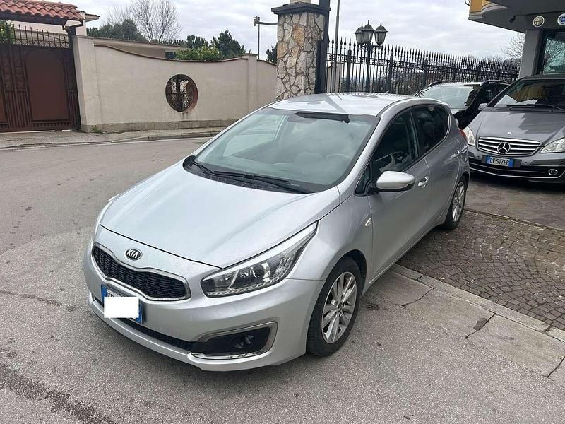 Usata Kia Ceed GT GT-Line 110 CV (80 kW) 2016 Argento Berlina