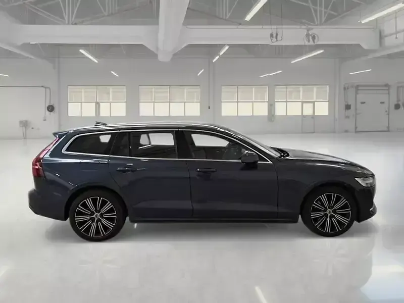 Usata Volvo V60 Inscription 250 CV (183 kW) 2020 Grigio Station wagon