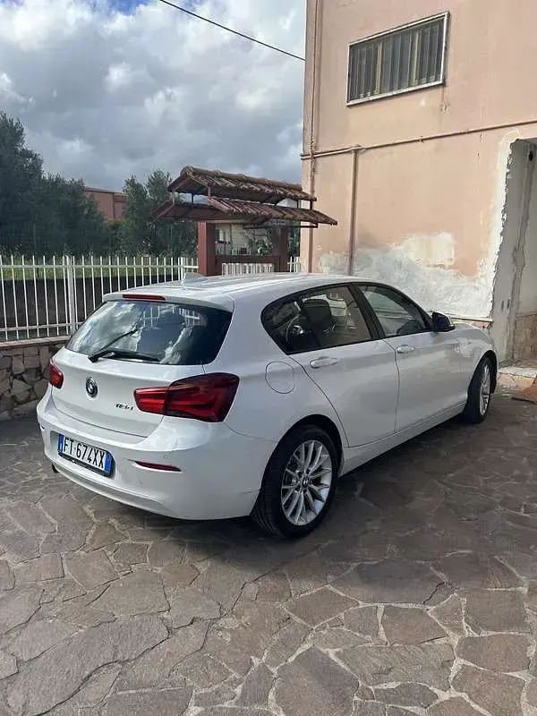 Usata BMW 118 Sport Line 150 CV (110 kW) 2015 Utilitaria