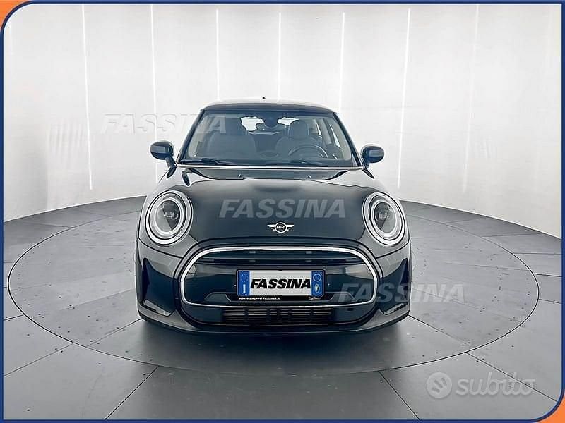 Usata Mini Cooper Classic 136 CV (100 kW) 2022 Nero Utilitaria