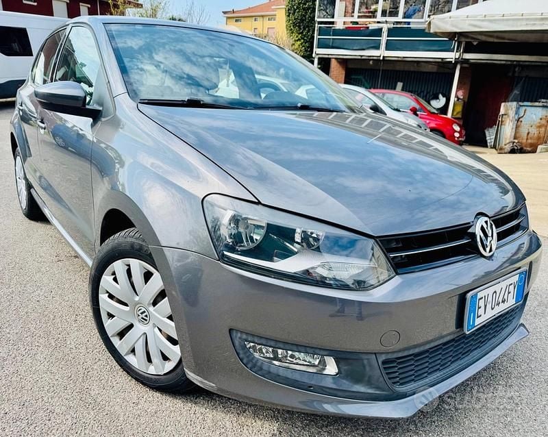 Usata VW Polo Comfortline 70 CV (51 kW) 2014 Grigio Berlina