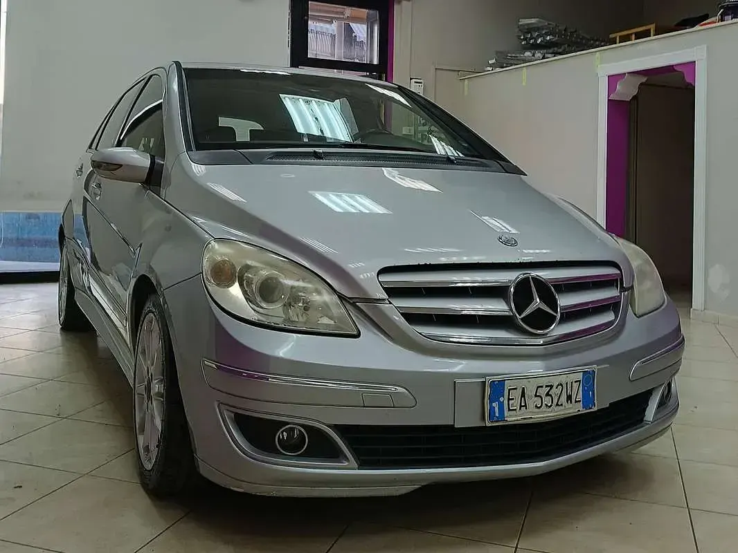 Usata Mercedes B200 140 CV (102 kW) 2008 Grigio Monovolume