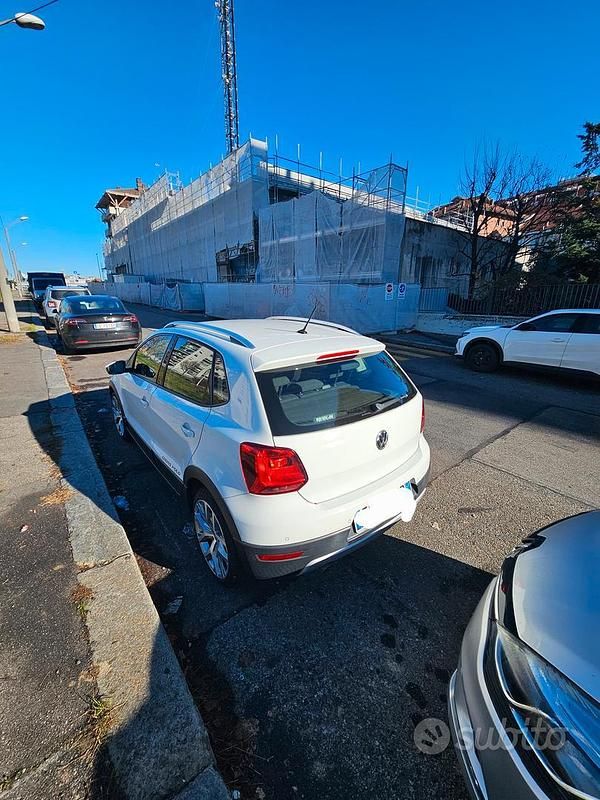 Usata VW Polo Cross 85 CV (62 kW) 2016 Bianco Utilitaria