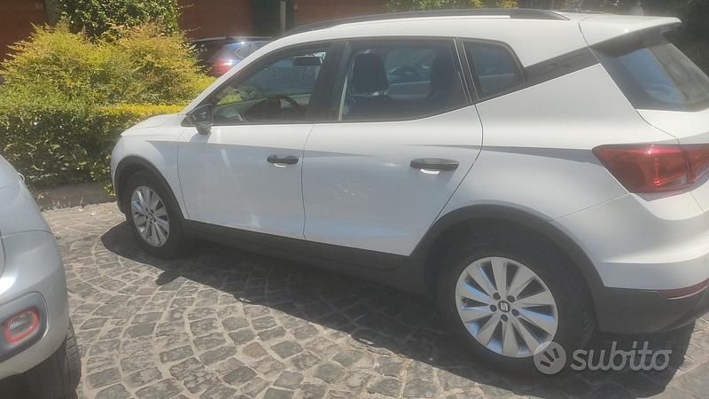 Usata Seat Arona Reference 90 CV (66 kW) 2021 Bianco SUV