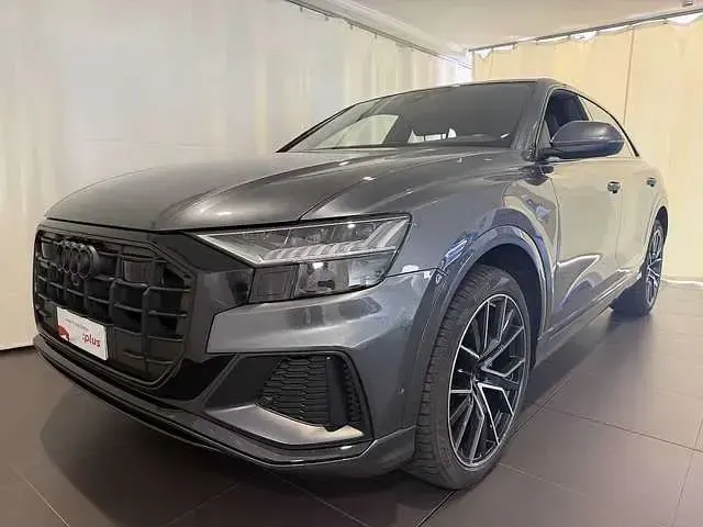 Usata Audi Q8 Sport 286 CV (210 kW) 2023 Grigio SUV
