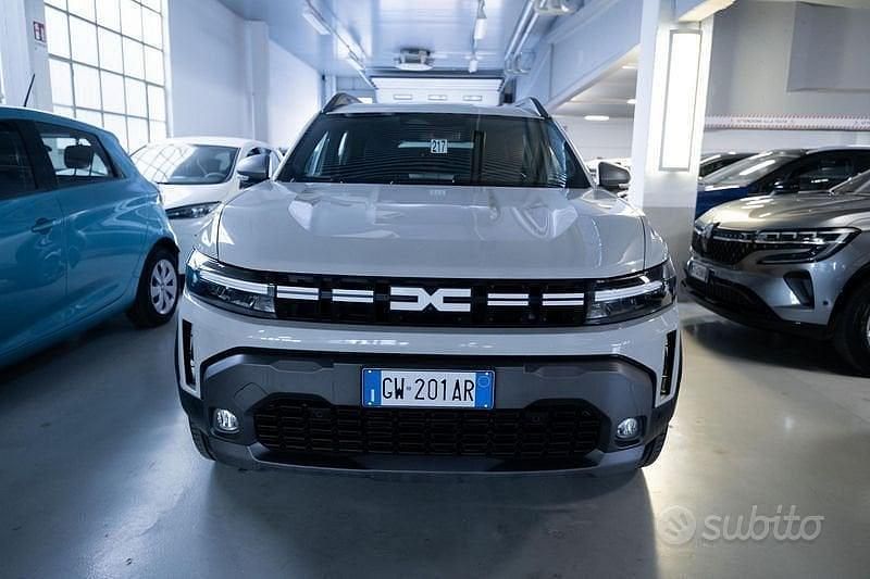 Usata Dacia Duster Journey 141 CV (103 kW) 2024 Grigio SUV