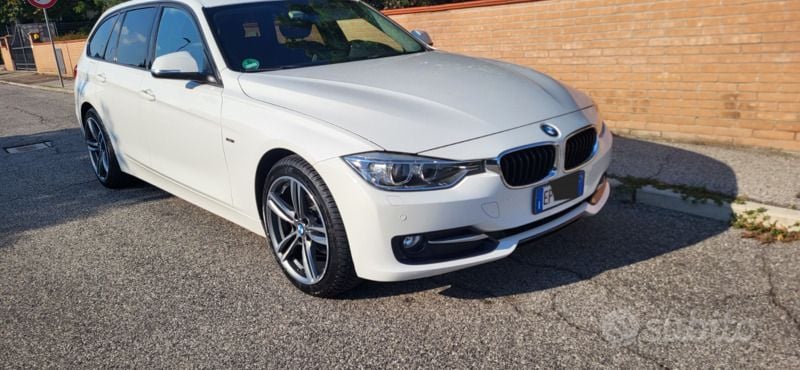 Usata BMW 318 Sport Line 143 CV (105 kW) 2013 Bianco Berlina