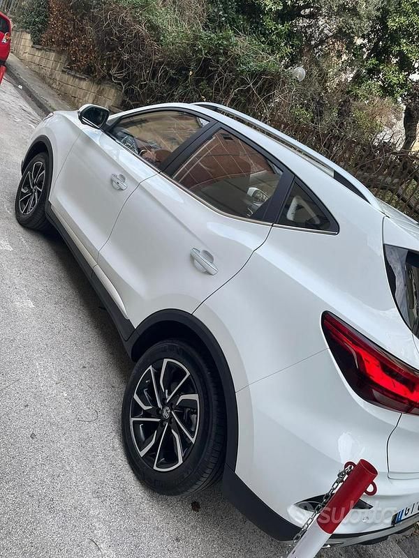Usata MG ZS Luxury 111 CV (81 kW) 2025 Bianco Berlina