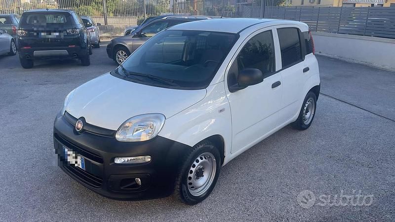 Begagnad Fiat Panda Pop 69 HK (50 kW) 2016 Vit Van