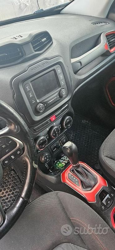 Usata Jeep Renegade Trailhawk 170 CV (125 kW) 2016 Nero SUV