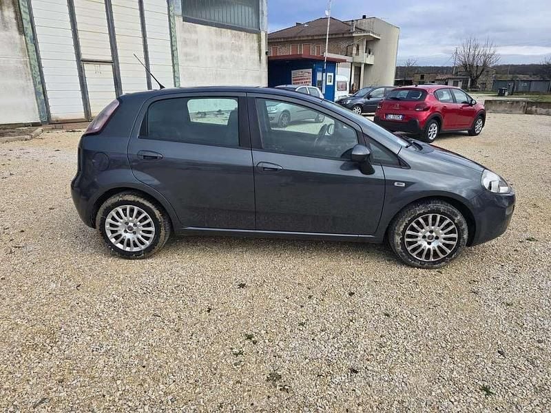 Usata Fiat Punto Easy 75 CV (55 kW) 2014 Nero Berlina