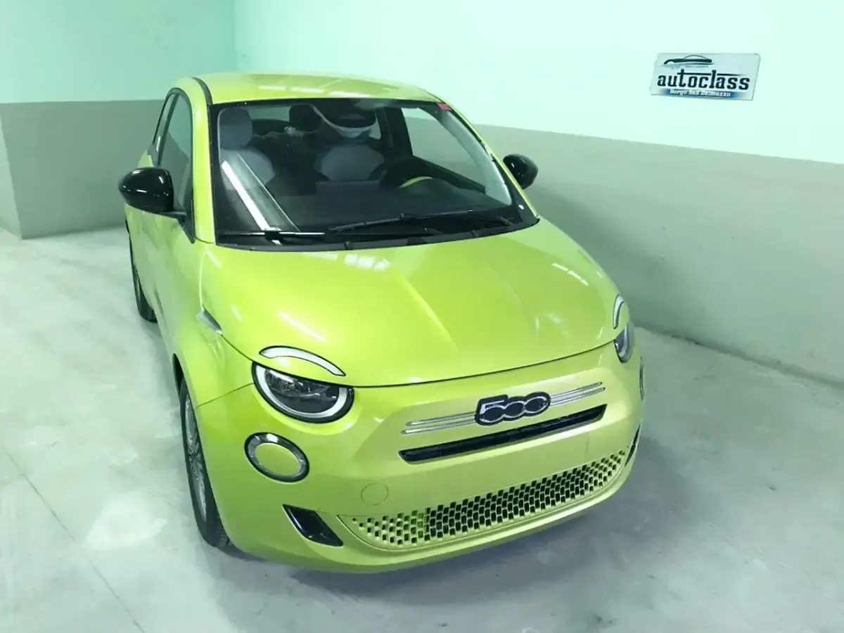 Nuova Fiat 500 Icon 65 CV (47 kW) 2026 Giallo Berlina
