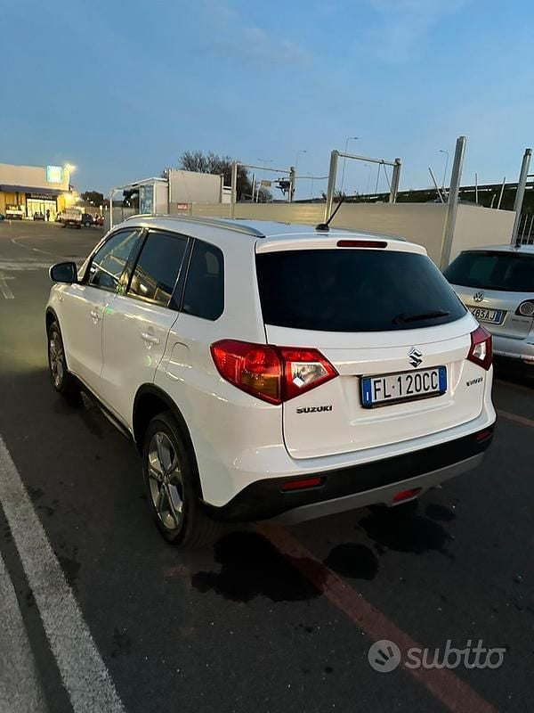 Usata Suzuki Vitara 120 CV (88 kW) 2017 Bianco SUV