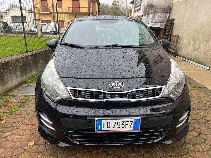Usata Kia Rio Active 75 CV (55 kW) 2016 Berlina