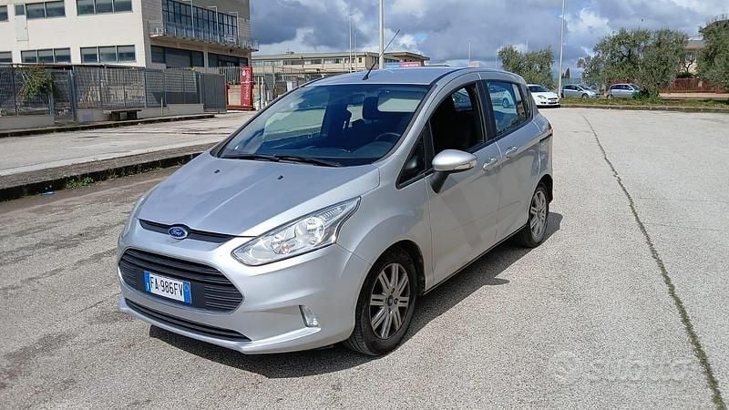 Usata Ford B-MAX Business Edition 95 CV (69 kW) 2015 Grigio Monovolume