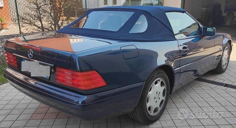 Usata Mercedes SL320 231 CV (169 kW) 1996 Blu Cabrio