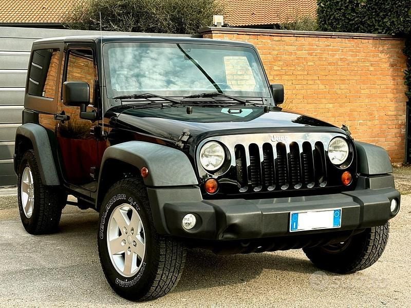 Usata Jeep Wrangler 200 CV (147 kW) 2011 Nero SUV