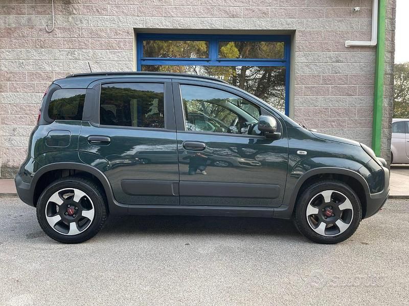 Usata Fiat Panda Cross Cross 70 CV (51 kW) 2024 Verde Utilitaria