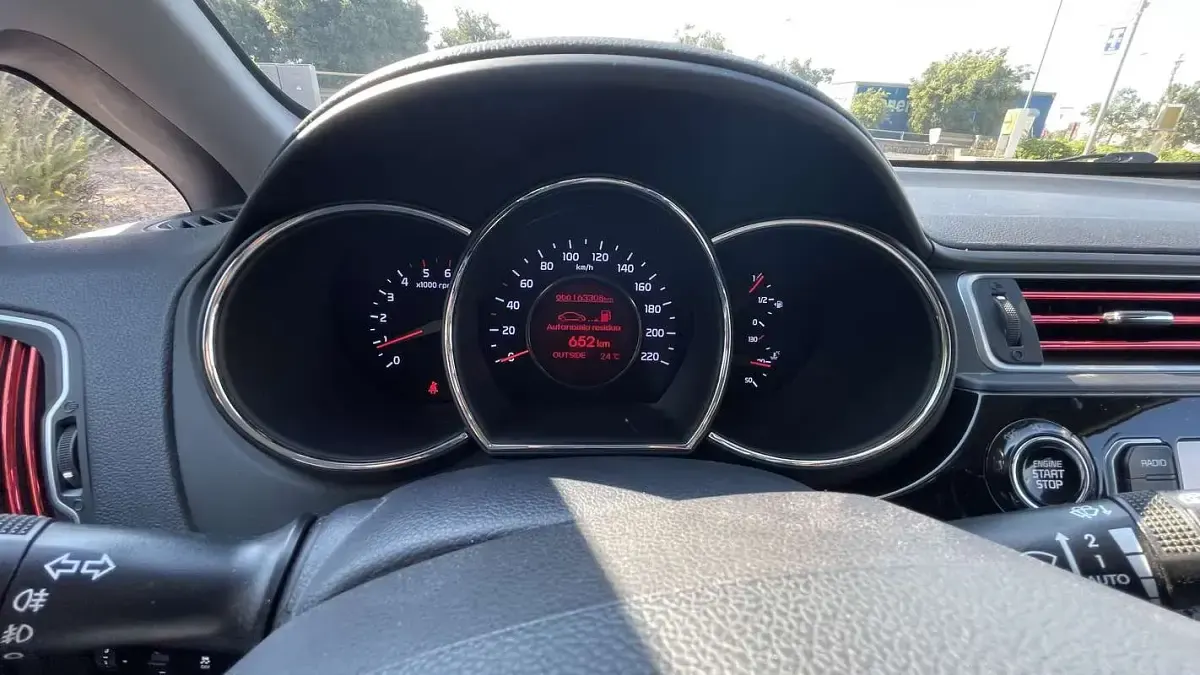 Usata Kia Rio 90 CV (66 kW) 2015 Bianco Berlina