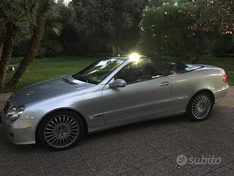 Usata Mercedes CLK320 218 CV (160 kW) 2011 Grigio Cabrio