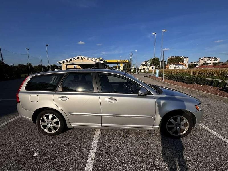 Usata 2011 Volvo V50 Station wagon | 3999 € (Ottimo prezzo) - Immagine 1/4