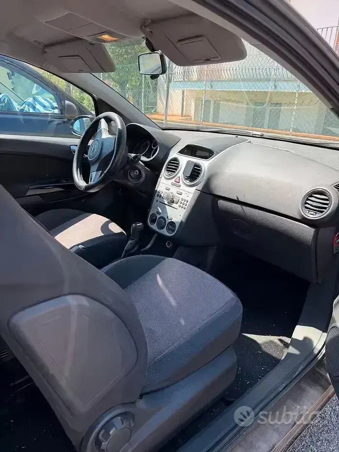 Usata Opel Corsa 120 CV (88 kW) 2008 Nero Utilitaria