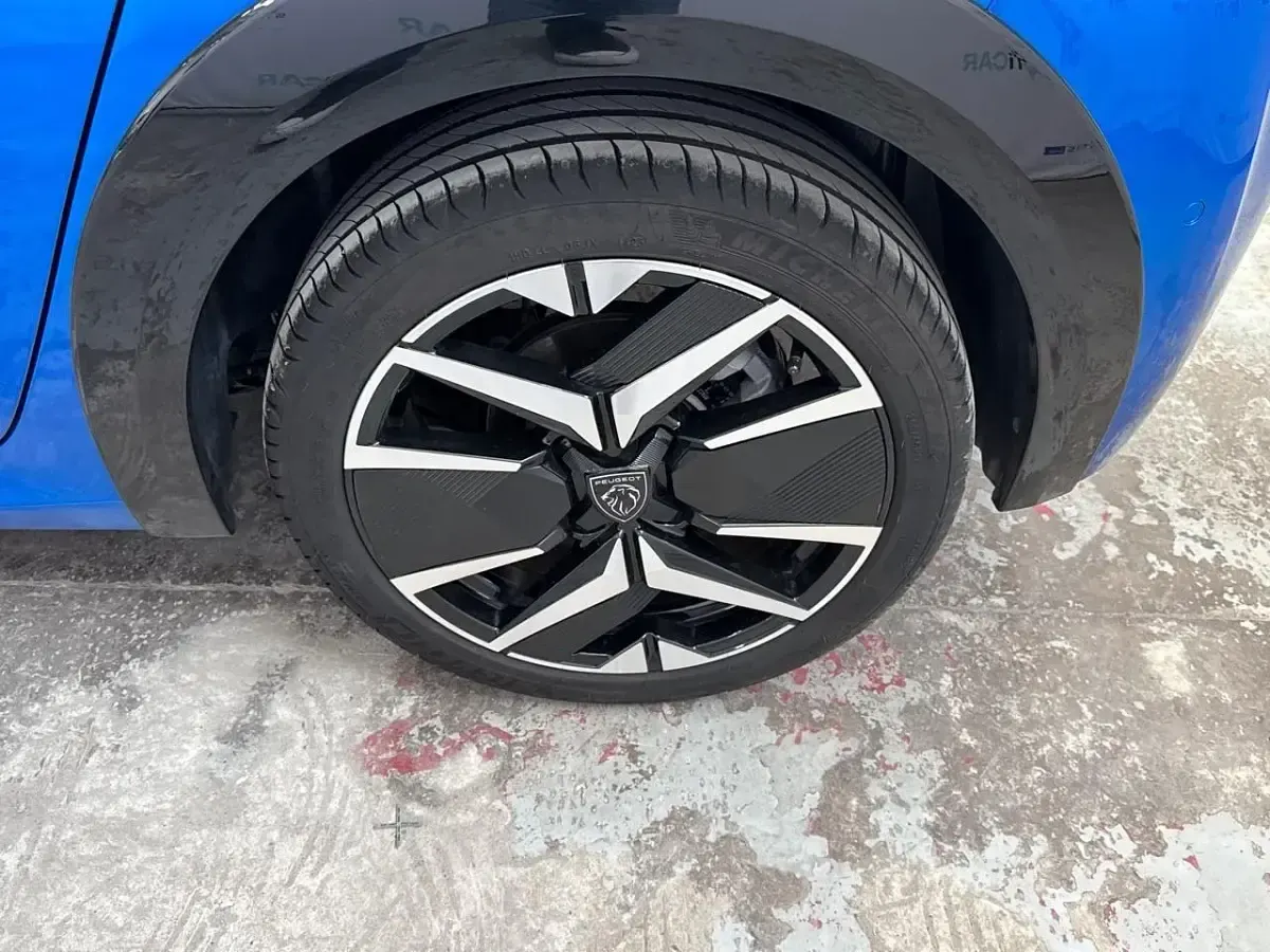 Gebraucht Peugeot 208 GT 2024 Blau Kleinwagen
