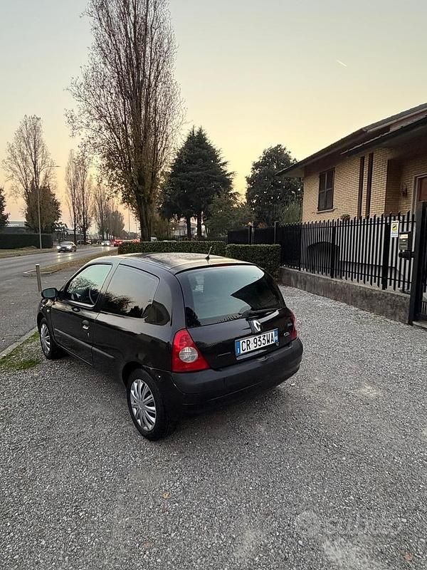 Usata Renault Clio II 2005 Nero Utilitaria