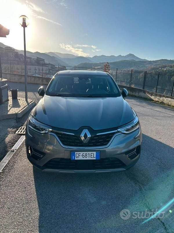 Usata Renault Arkana Intens 158 CV (116 kW) 2022 Grigio SUV