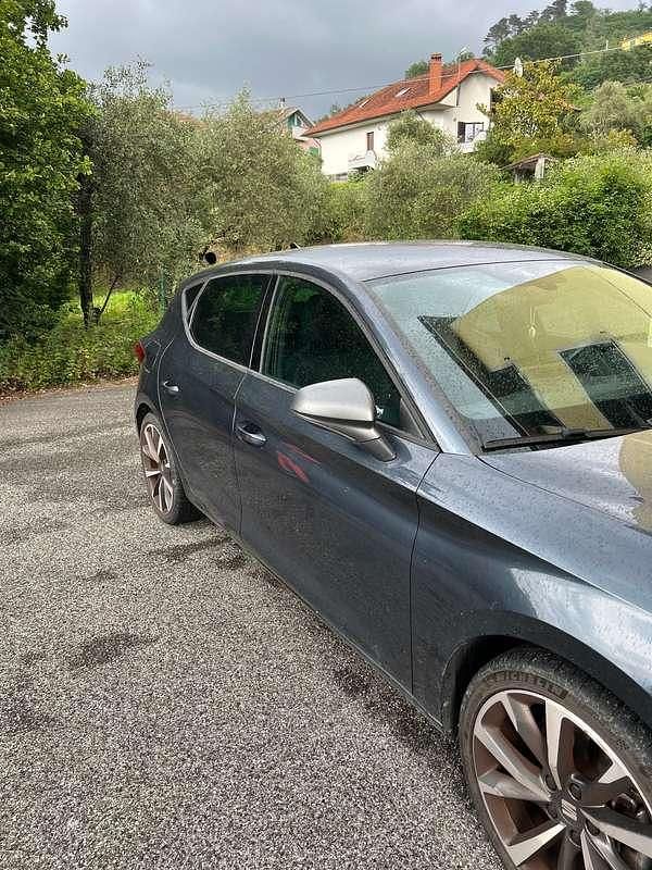 Usata Seat Leon FR 150 CV (110 kW) 2021 Grigio Berlina