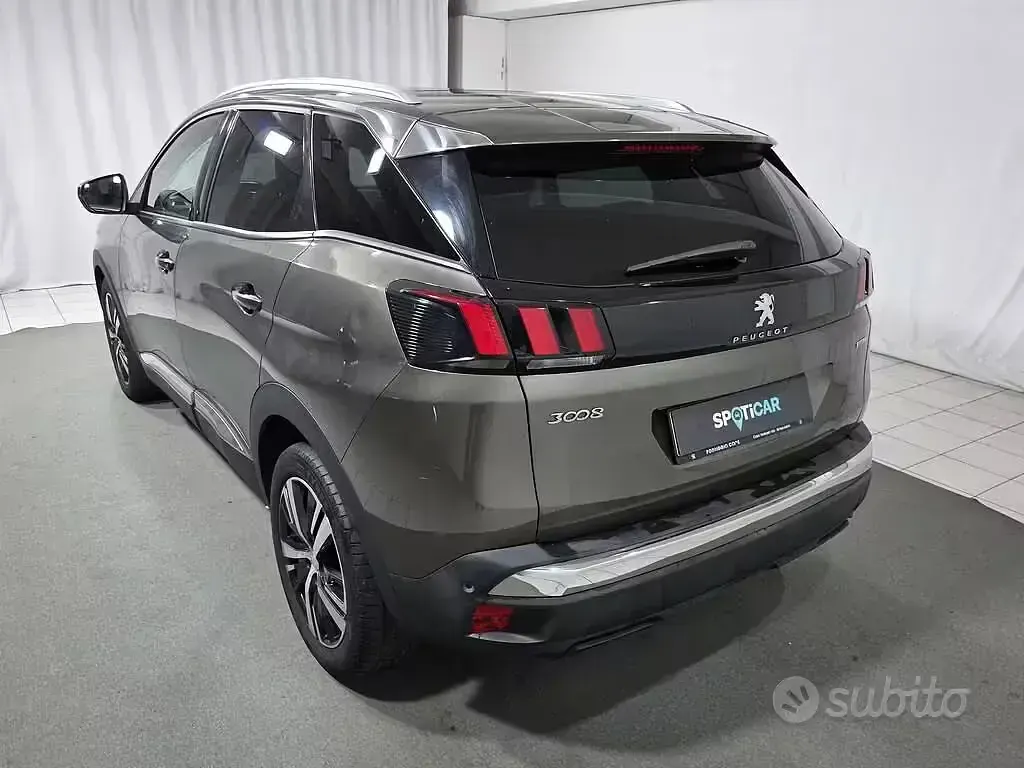 Usata Peugeot 3008 Active 131 CV (96 kW) 2017 Grigio SUV