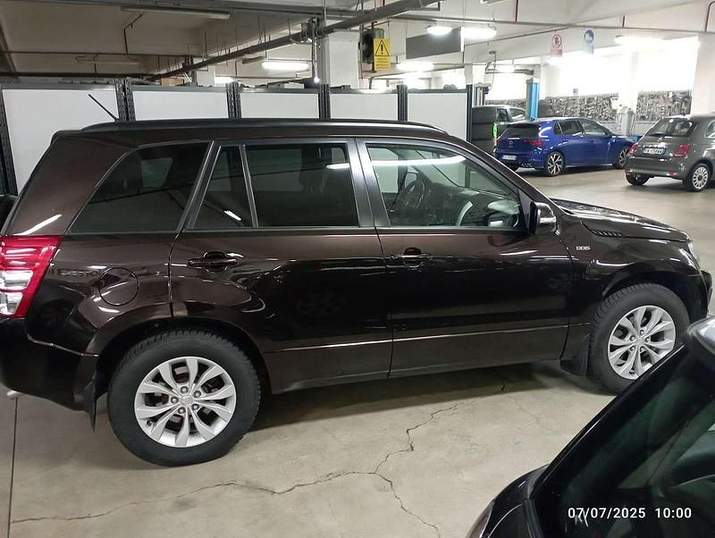 Usata Suzuki Vitara 129 CV (94 kW) 2014 Marrone SUV