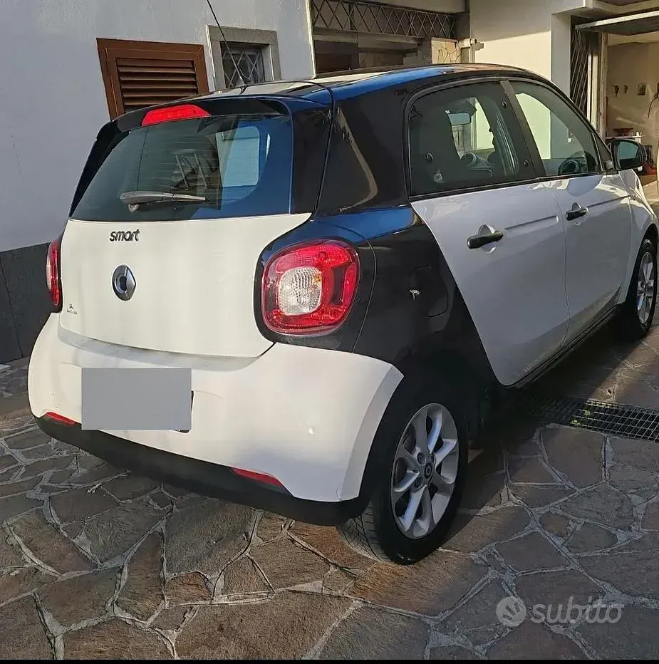 Usata Smart ForFour 71 CV (52 kW) 2018 Bianco Utilitaria