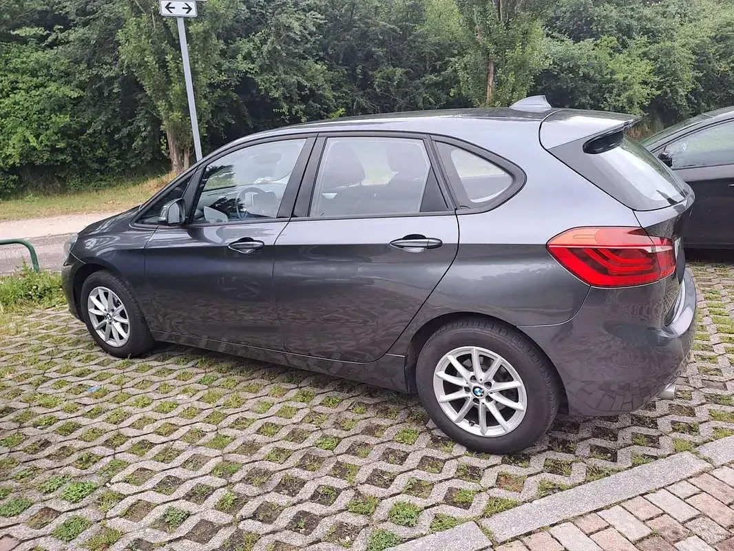 Usata BMW 216 Active Tourer Advantage 116 CV (85 kW) 2017 Grigio Monovolume