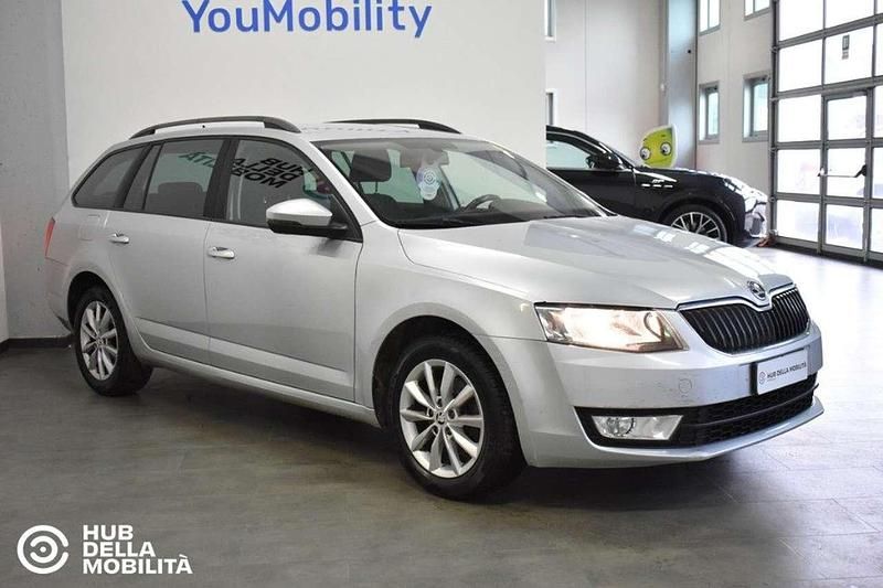 Usata Skoda Octavia G-TEC Active 110 CV (80 kW) 2015 Argento Station wagon