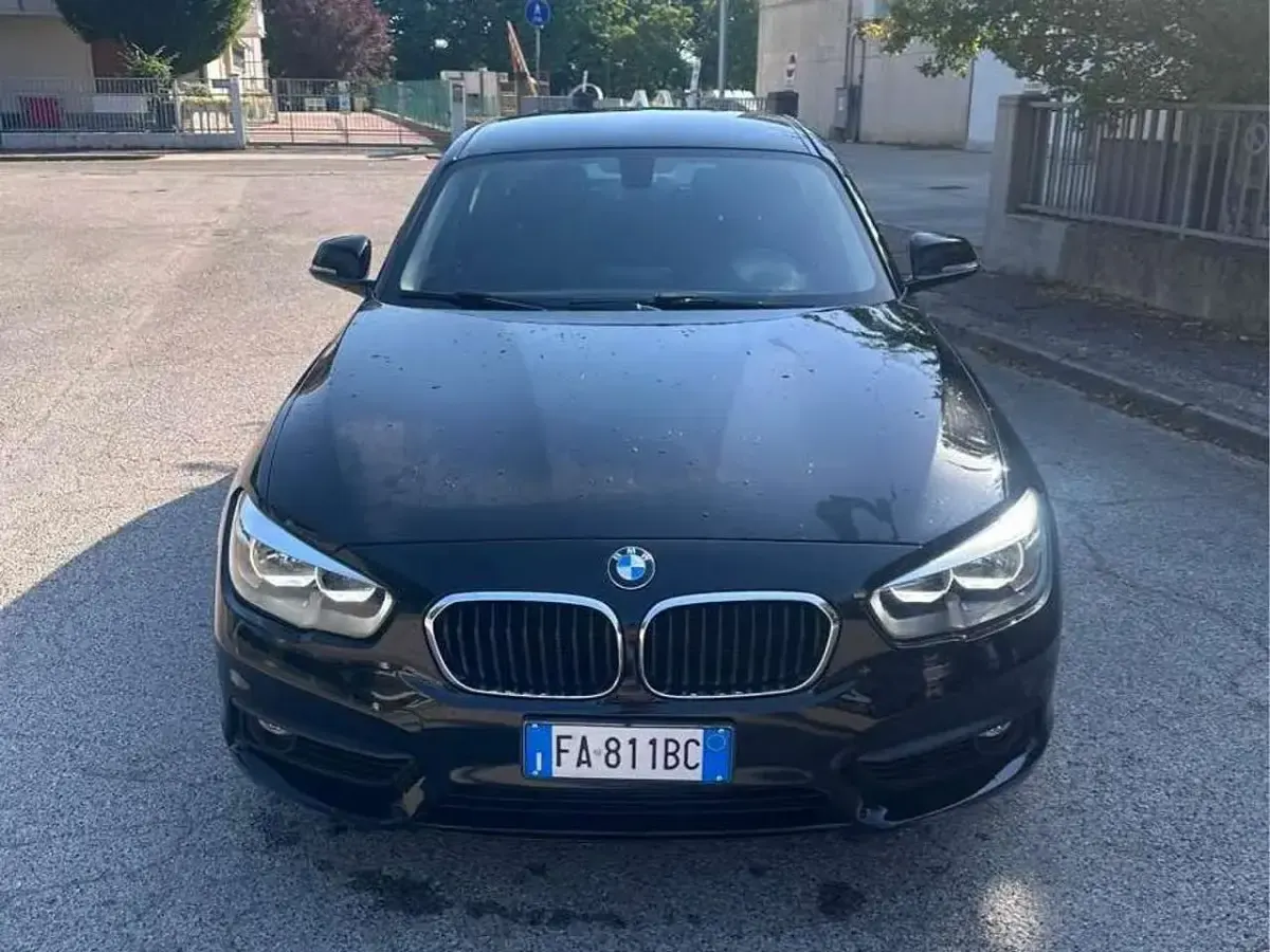Usata BMW 114 95 CV (69 kW) 2015 Nero Utilitaria