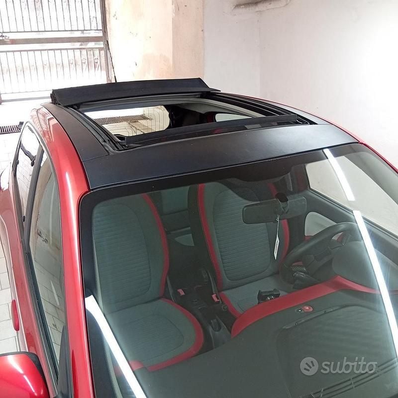 Usata Renault Twingo 90 CV (66 kW) 2016 Rosso Utilitaria