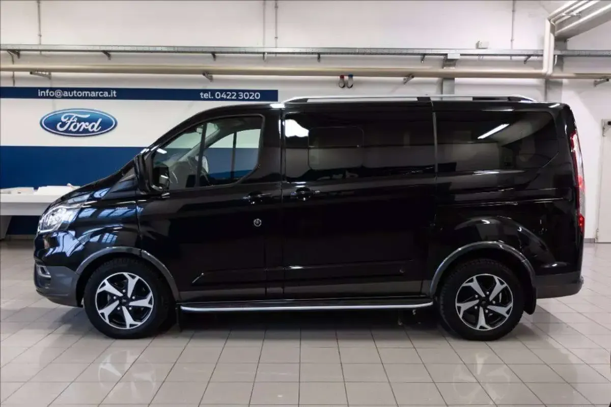Usata Ford Tourneo Active 150 CV (110 kW) 2022 Nero metallizzato