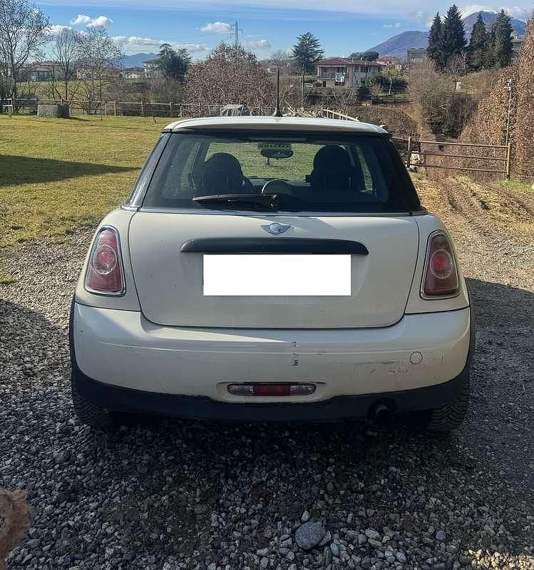 Usata Mini ONE 75 CV (55 kW) 2011 Utilitaria