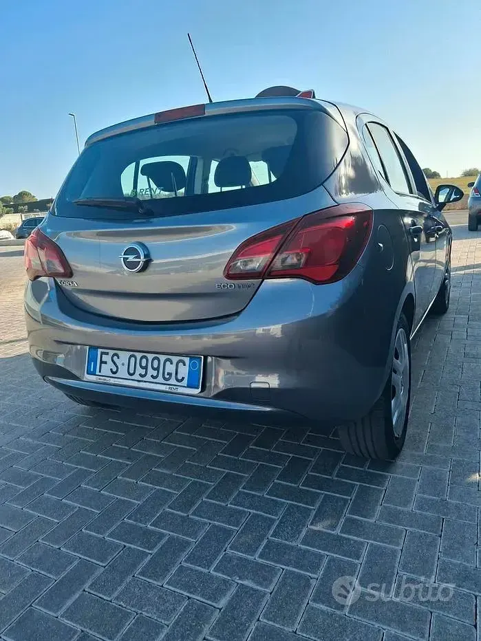 Usata Opel Corsa 90 CV (66 kW) 2018 Grigio Utilitaria