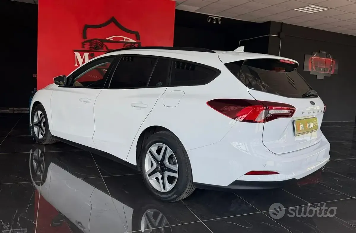 Usata Ford Focus ST-Line 120 CV (88 kW) 2022 Bianco Station wagon