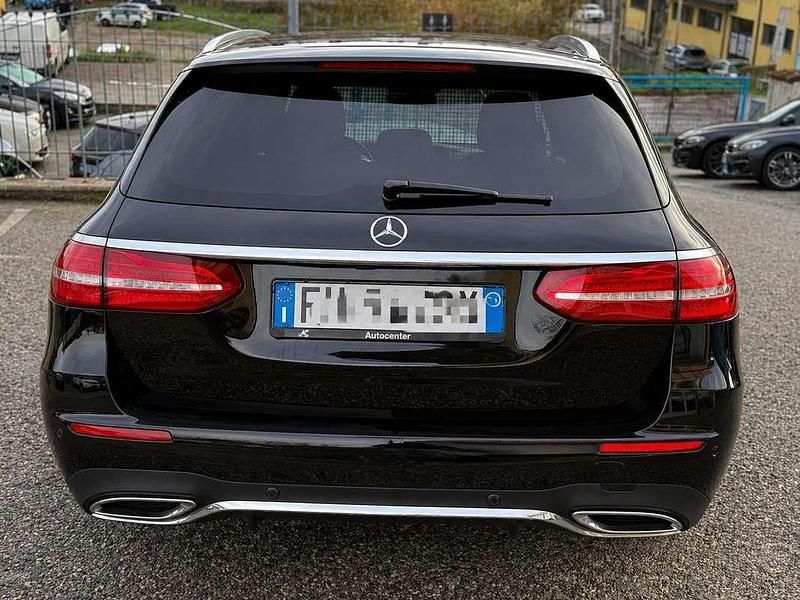 Usata Mercedes E220 AMG line 194 CV (142 kW) 2017 Nero Station wagon