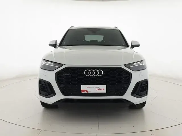 Begagnad Audi Q5 Sportback S-line plus 204 HK (150 kW) 2023 Vit SUV