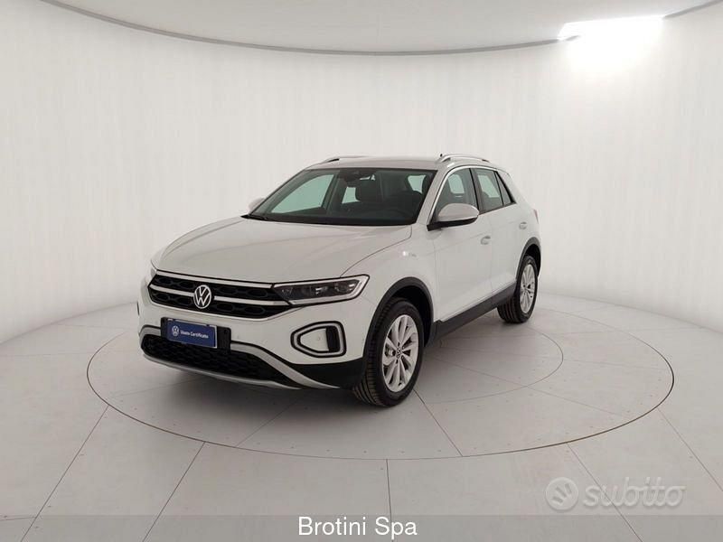 Usata VW T-Roc Life 116 CV (85 kW) 2024 Bianco SUV