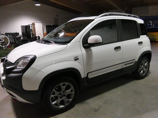 Usata Fiat Panda Cross Cross 89 CV (65 kW) 2015 Bianco Utilitaria