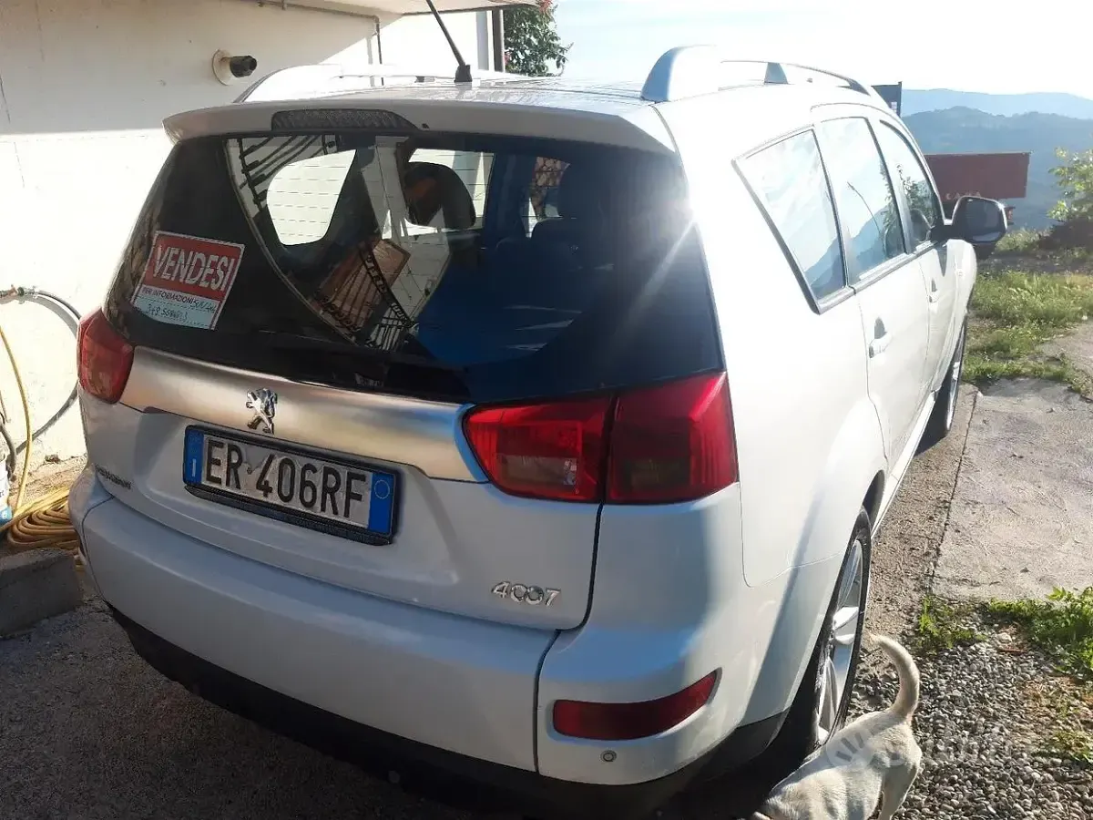 Usata Peugeot 4007 156 CV (114 kW) 2013 Bianco SUV