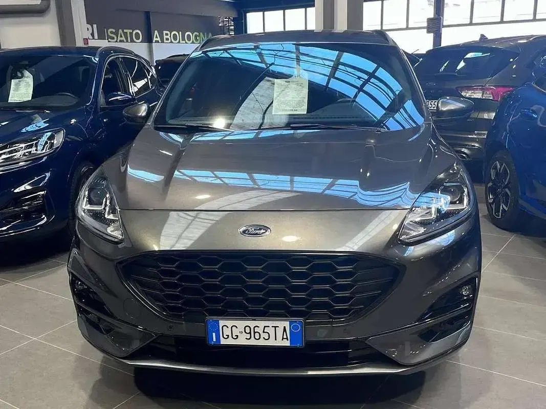 Usata Ford Kuga ST-Line X 190 CV (139 kW) 2021 Grigio SUV