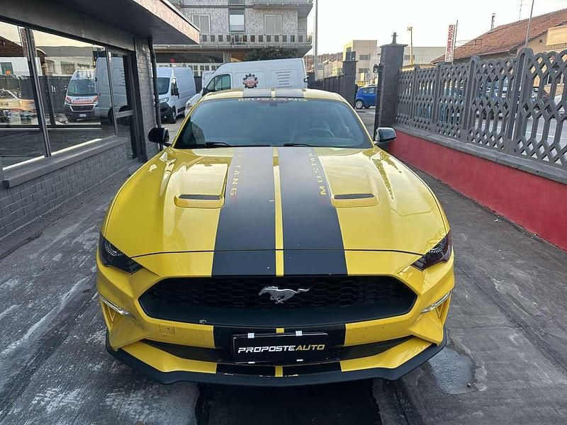 Usata Ford Mustang 317 CV (233 kW) 2018 Giallo Coupé