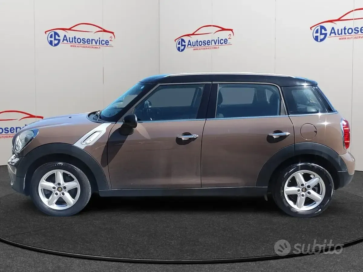 Usata Mini Cooper D Countryman 112 CV (82 kW) 2012 Marrone SUV